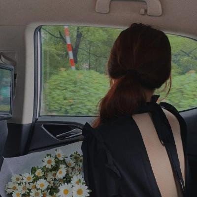 我想变成鸟,所以跳起来